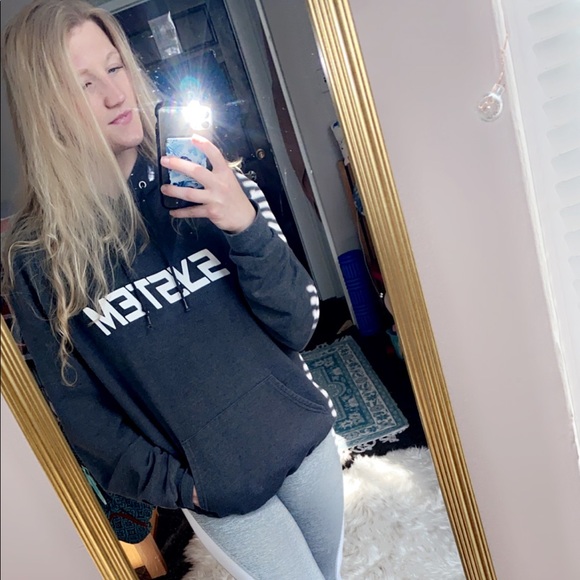 Meet your Posher, Madison - Picture 1 of 1